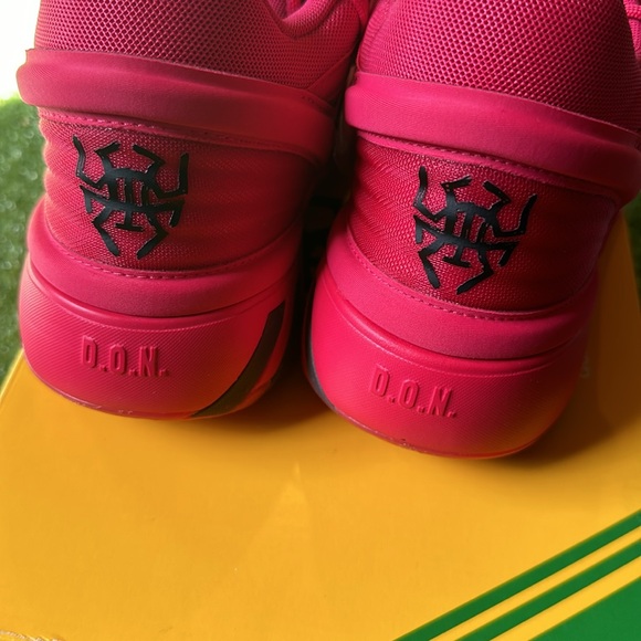 Adidas D.O.N. Issue #2
Crayola Jazzberry Jam. - Picture 3 of 8